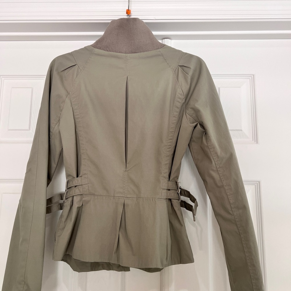 Jacket - Picture 4 of 6